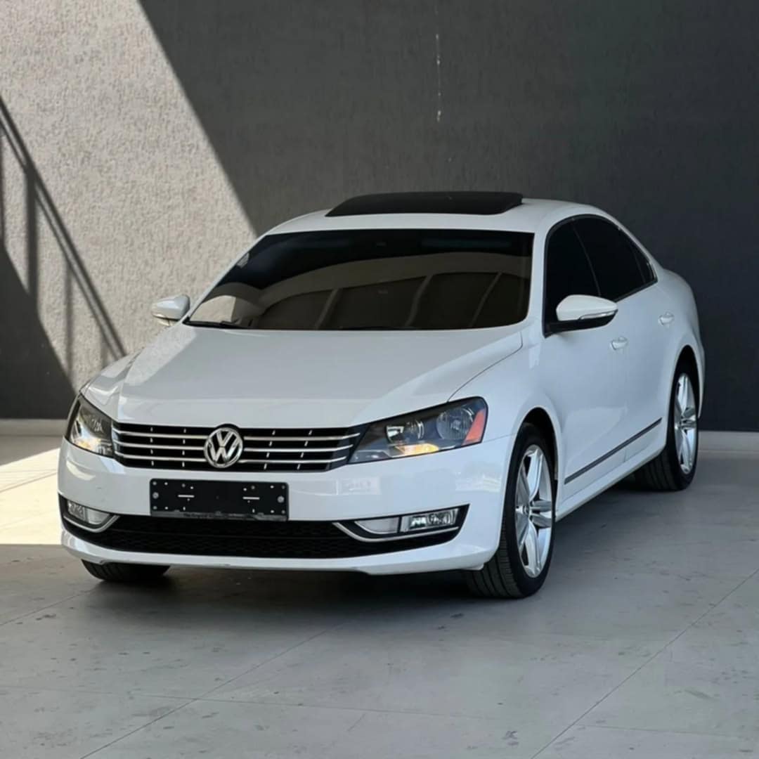 VOLKSWAGEN PASSAT 2013